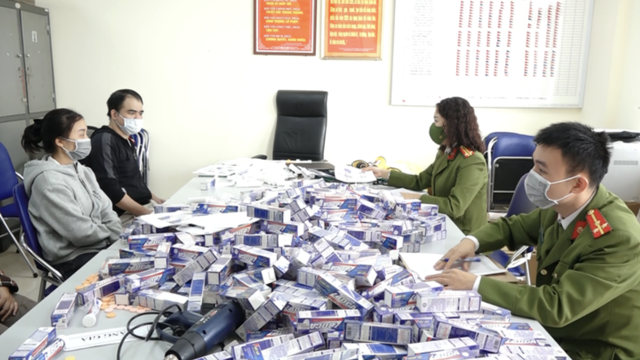 Siết thuốc giả, thực phẩm chức năng: Bộ Y tế chuyển 31 vụ việc sang công an điều tra